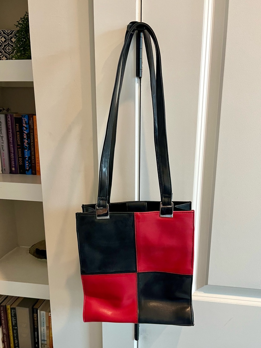 Vintage Inspired Colorblock Faux Leather Shoulder Tote in Black & Red